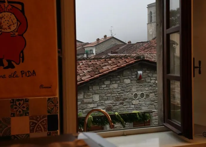 Lo Struzzo بانيو دي رومانيا