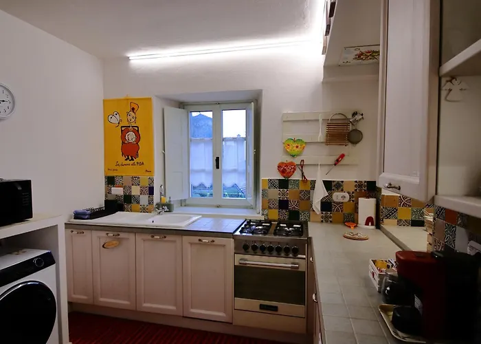 Lo Struzzo * بانيو دي رومانيا