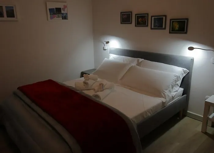 Lo Struzzo * بانيو دي رومانيا